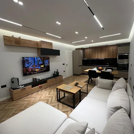 شقة 7 Floor Luxury تيرانا