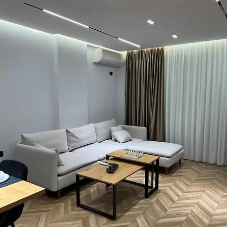 7 Floor Luxury Lejlighed Tirana